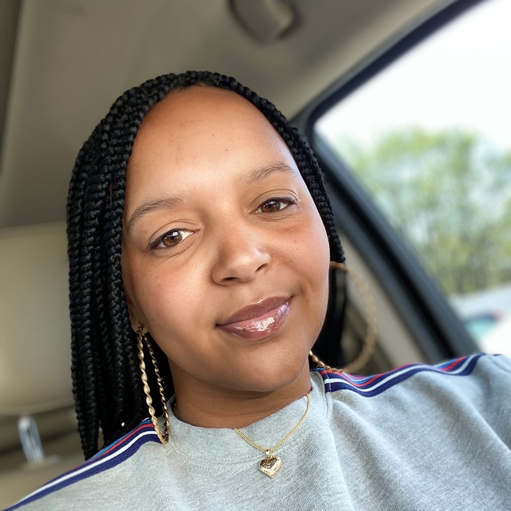 Meet your Posher, Tiara